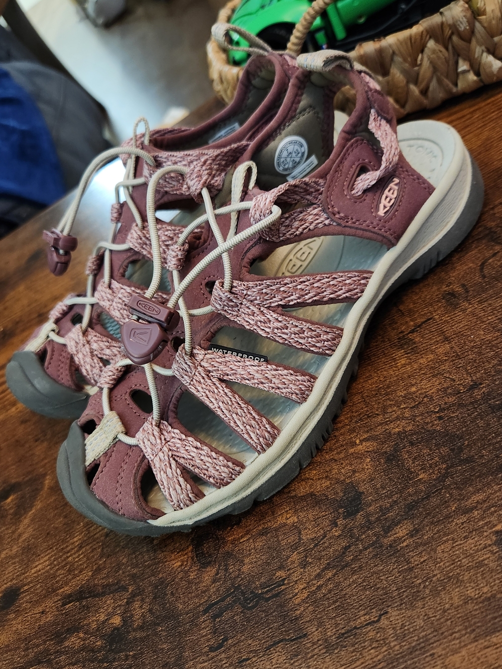 KEEN Women’s Whisper Sandal - Dusty Rose Size 6